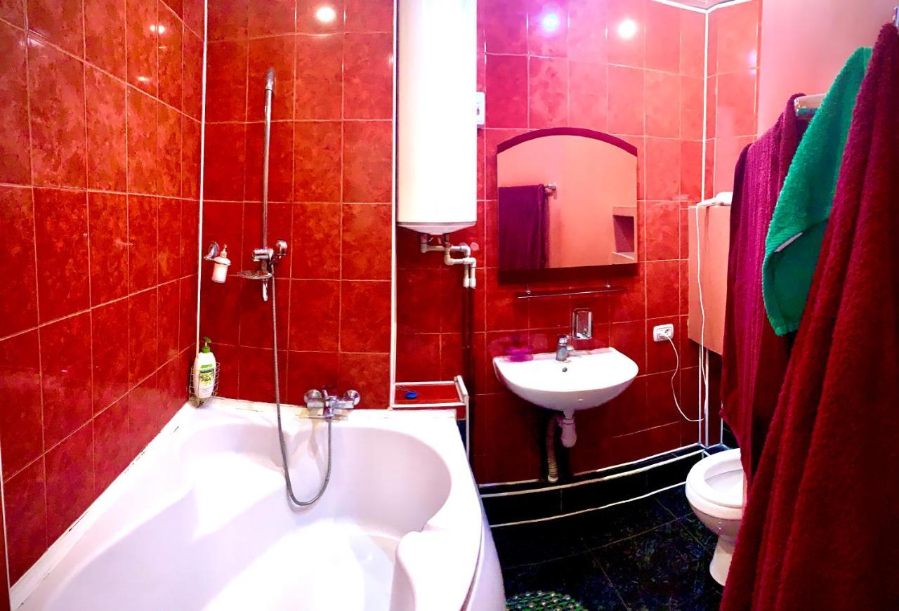 חארקיב One-Bedroom Apartment On Gagarina מראה חיצוני תמונה